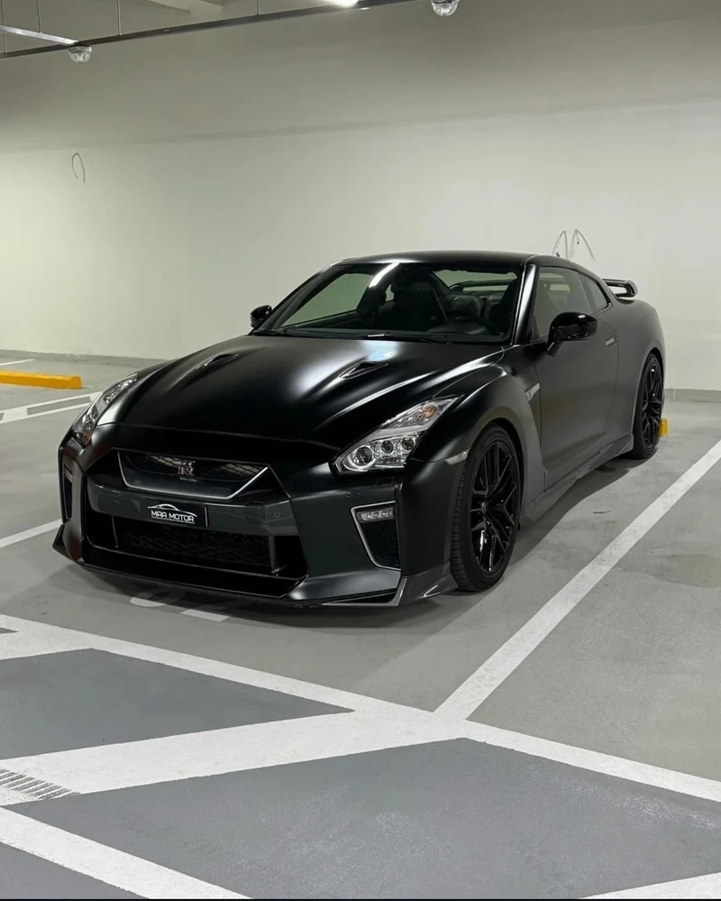 Dáng coupe chuẩn thể thao Nissan GTR coupe