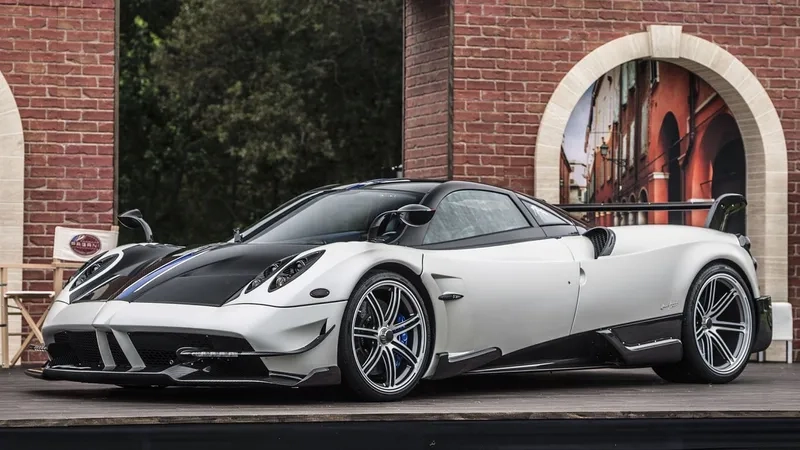 Ngắm xe pagani huayra bc full hd với mọi chi tiết tinh xảo