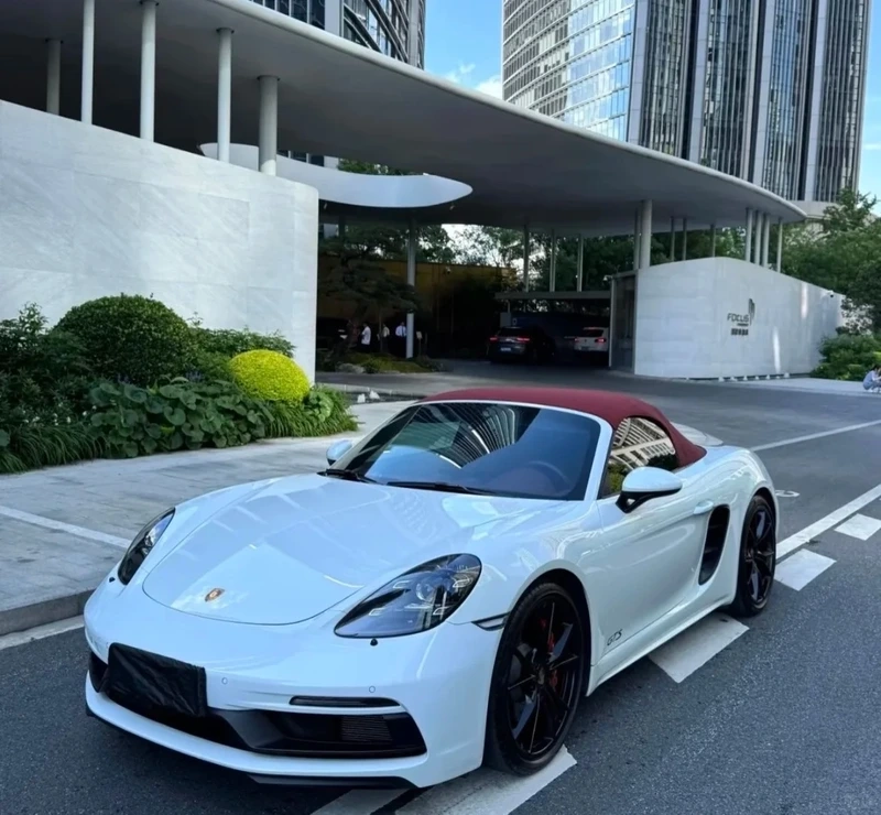 Thiết kế hiện đại cực chất Porsche 718 hiện đại