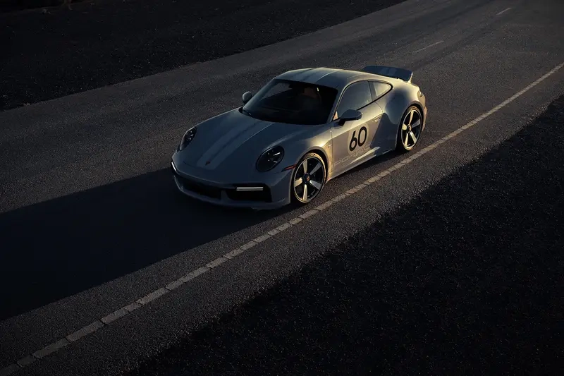 Porsche 911 thiết kế biểu tượng vượt thời gian