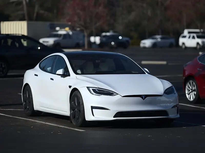 Tesla siêu xe phong cách hiện đại