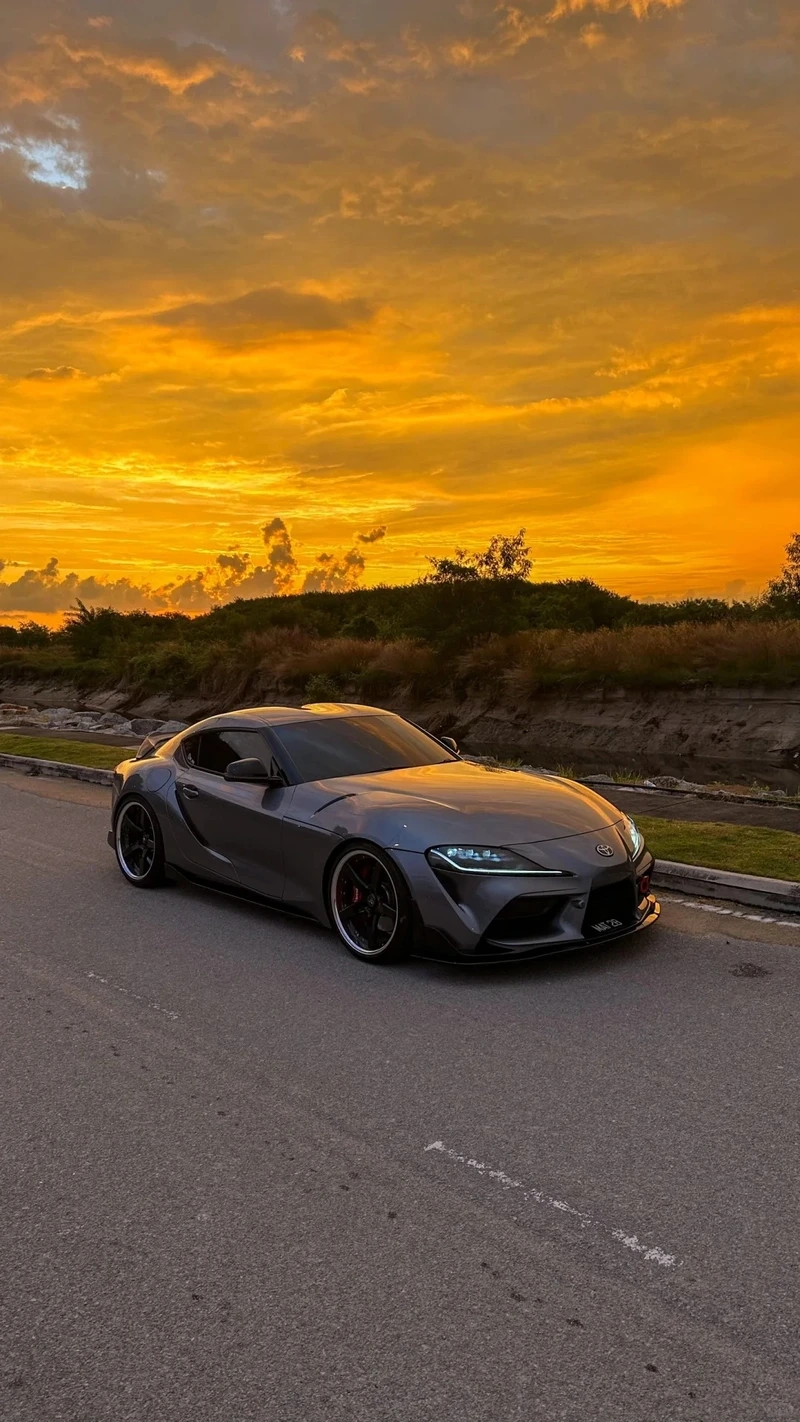 Lướt phố nổi bật cùng Toyota Supra trên đường phố