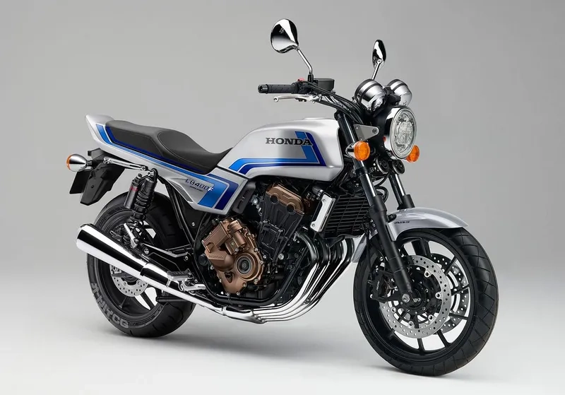 Xe mô tô 4 máy dưới 1000cc