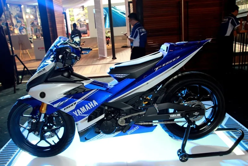 Cận cảnh Exciter độ mâm thể thao