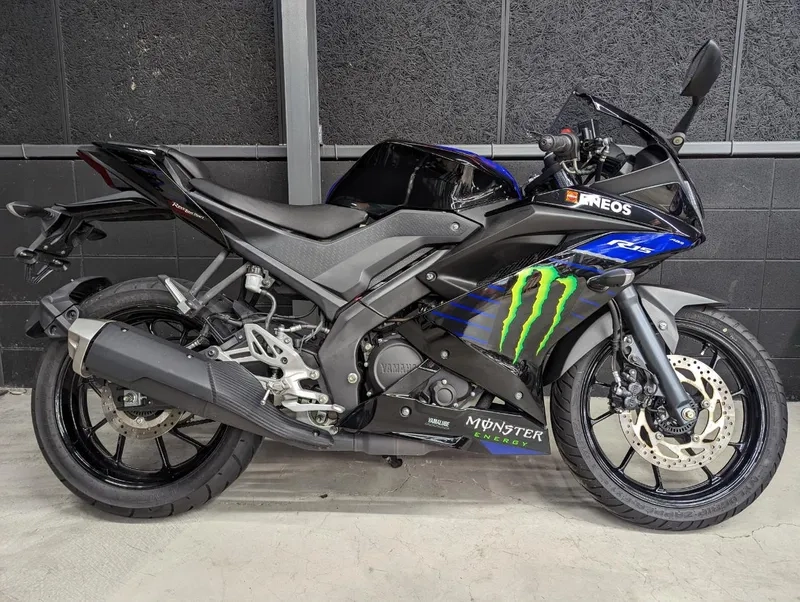 Tính năng R15 có VVA không