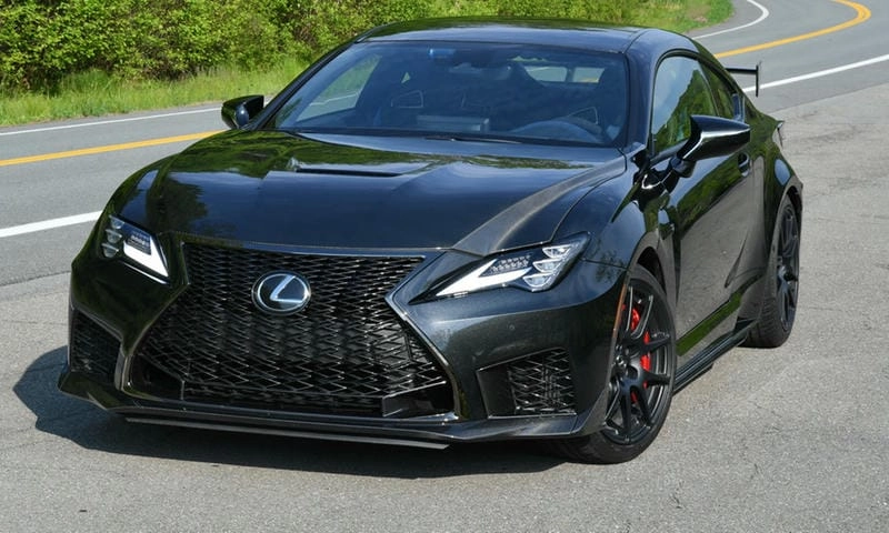 Lexus RC F review trên nhiều diễn đàn đánh giá là xe đáng chơi 