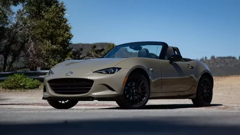 Bất ngờ với mức tiêu hao nhiên liệu Mazda MX-5 tiết kiệm