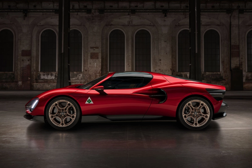 Hào hùng câu chuyện lịch sử ra đời Alfa Romeo 33 Stradale