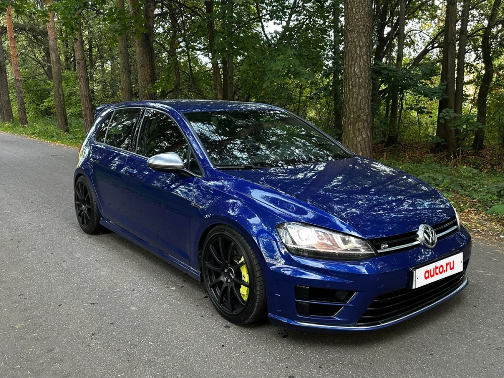 Bài viết thú vị so sánh Volkswagen Golf R và Golf GTI